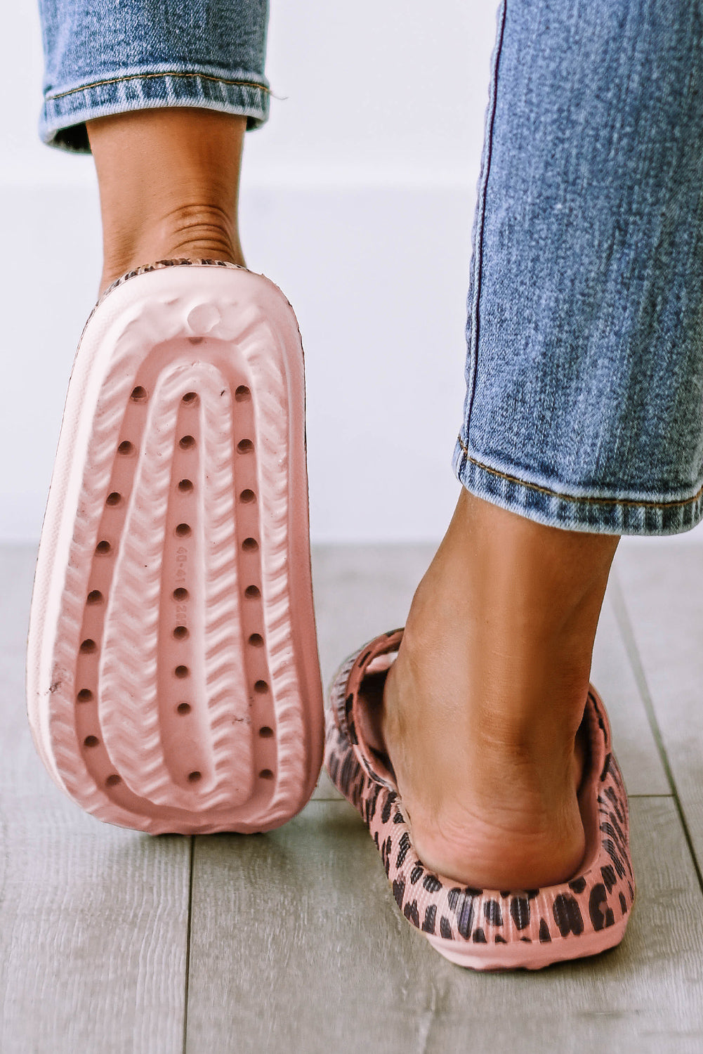 Tøfler slip-on med tyk sål og leopardprint til hjemmet