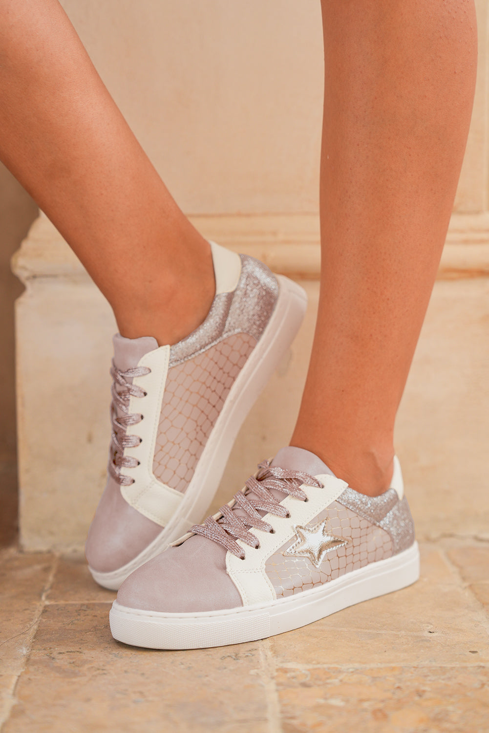 PU-sneakers med glitrende stjerner og patchwork-design