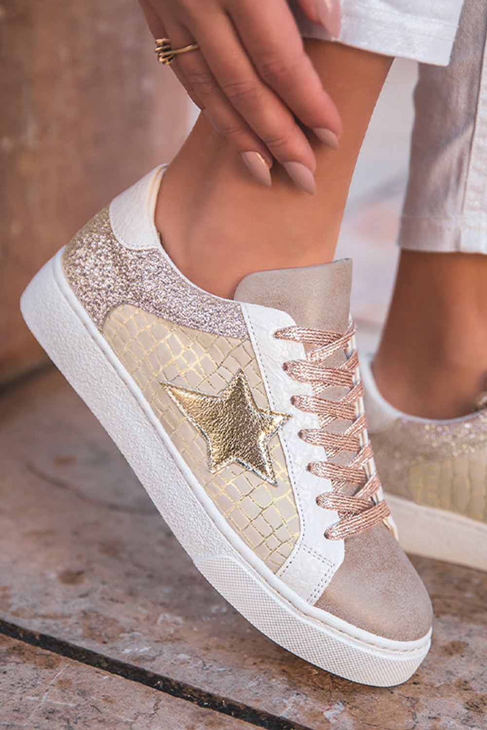PU-sneakers med glitrende stjerner og patchwork-design