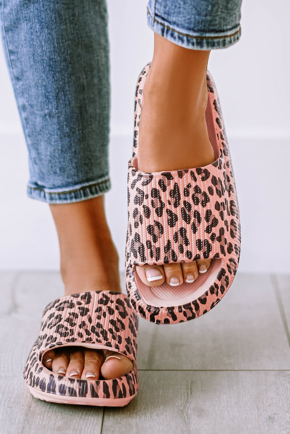 Tøfler slip-on med tyk sål og leopardprint til hjemmet