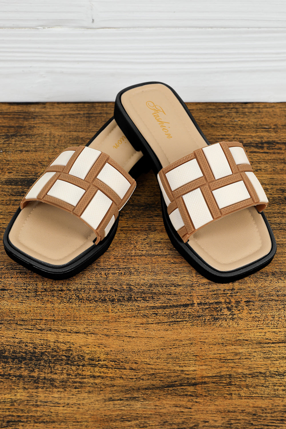 Slippers beige brun PU læder firkantet tå sommer stilren