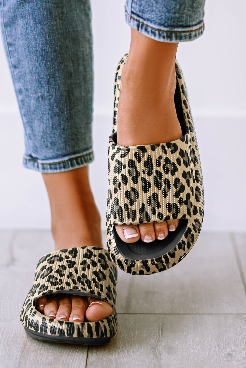 Tøfler slip-on med tyk sål og leopardprint til hjemmet