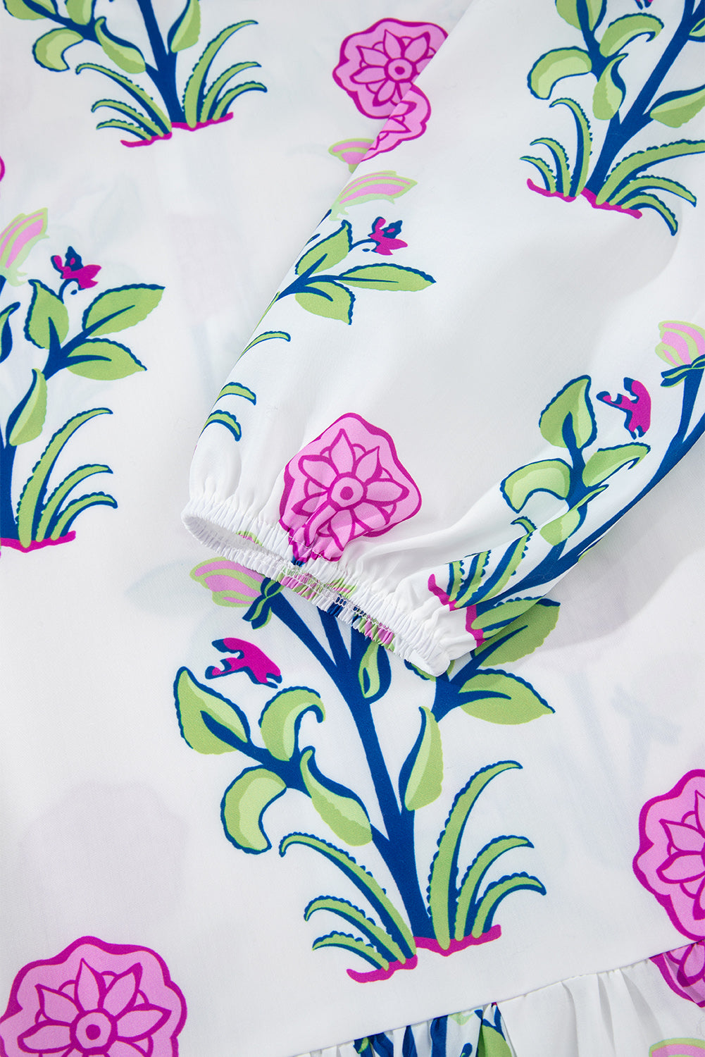 Kjole hvid blomsterprint polyester med lange ærmer og trim