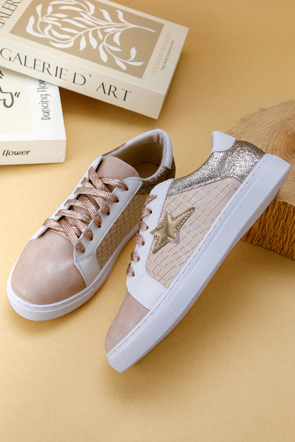PU-sneakers med glitrende stjerner og patchwork-design