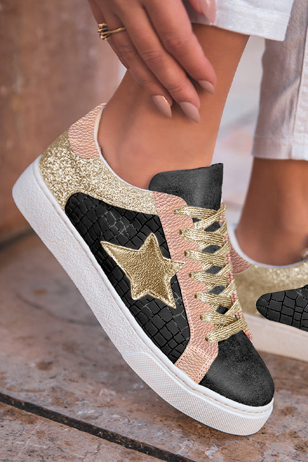 PU-sneakers med glitrende stjerner og patchwork-design