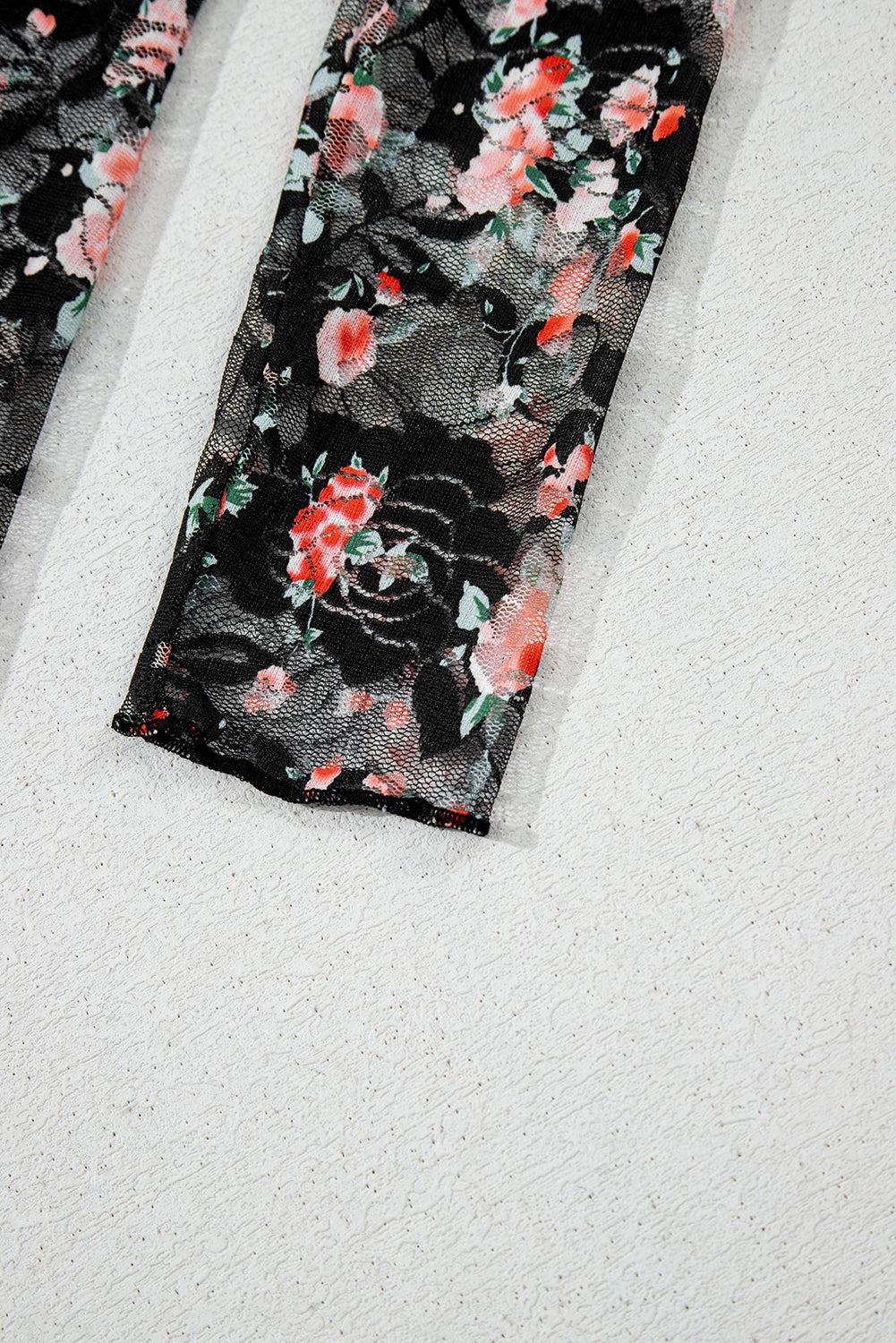 Bluse sort mesh langærmet med blomster og elastan