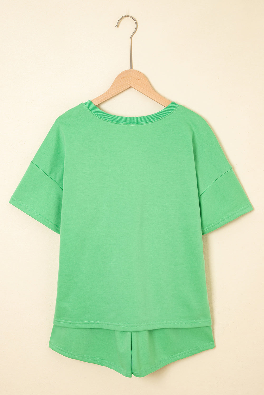 T-shirt og shorts sæt V-hals løs pasform sommerstyle