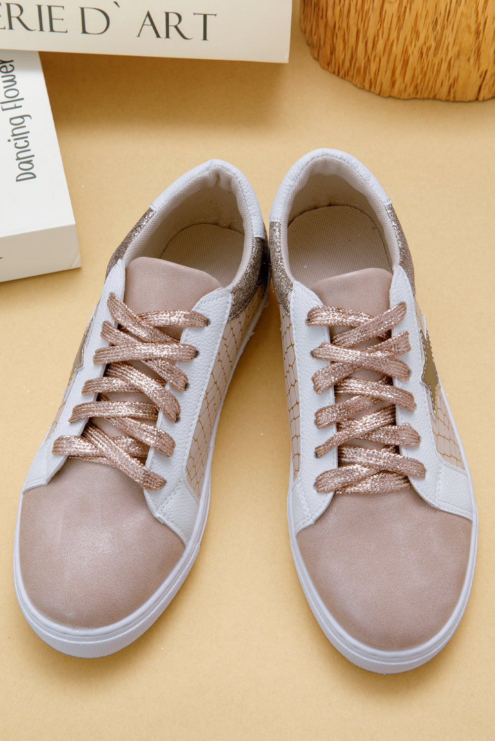 PU-sneakers med glitrende stjerner og patchwork-design