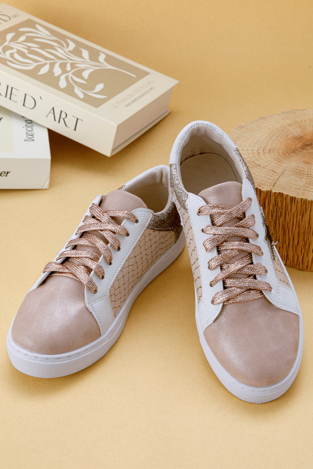 PU-sneakers med glitrende stjerner og patchwork-design
