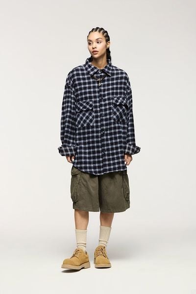 Trendy overdimensioneret ternet skjorte med børstet ternet design, afslappet knap - op - stil - Kim Mode KBH